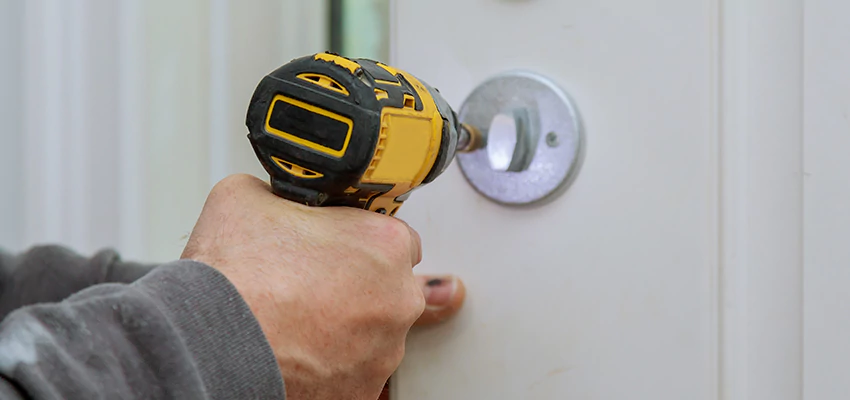 Street Locksmith For Smart Lock Repair in Tara Hills, CA