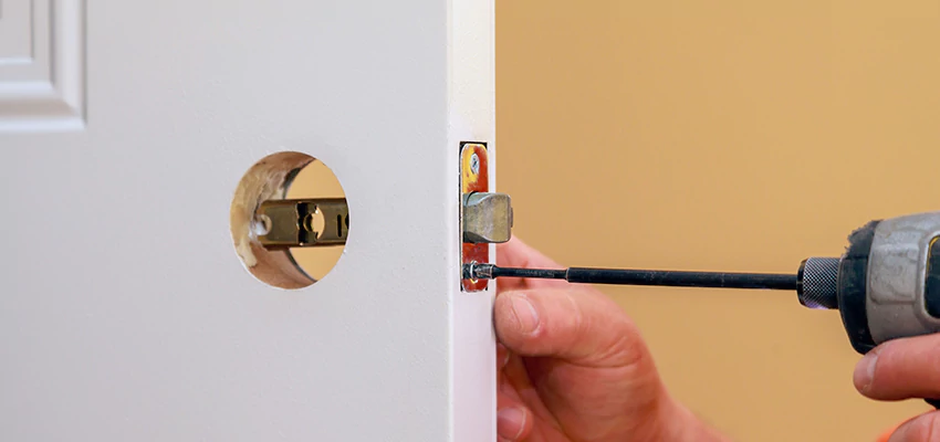 Stuck Door Knobs Repair in Tara Hills, CA